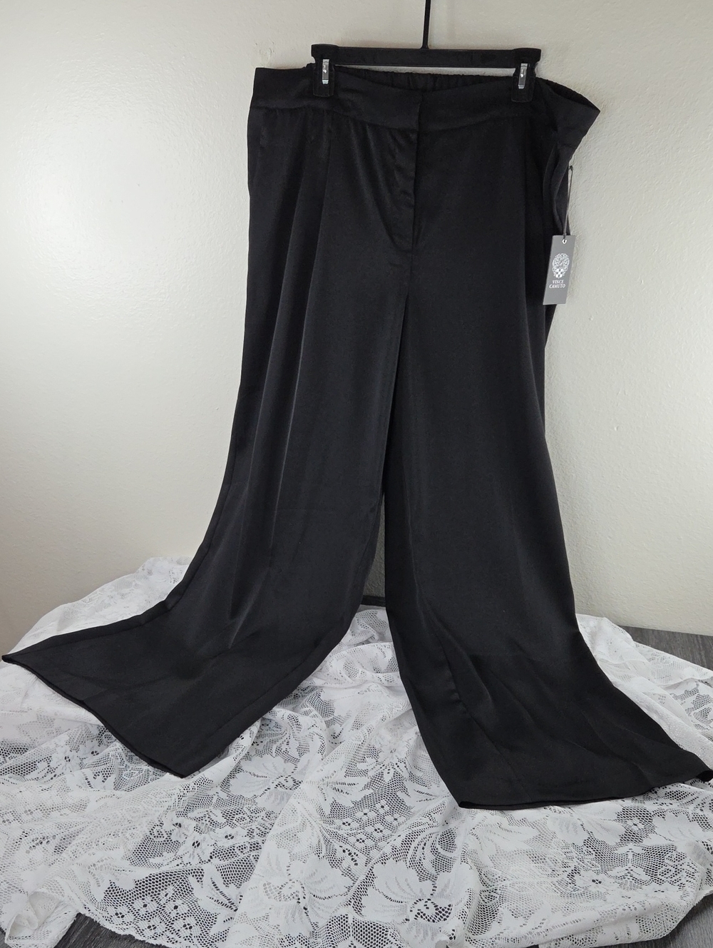 VINCE CAMUTO 2X WOMENS Wide-Leg Black Satin Pants NWT $109